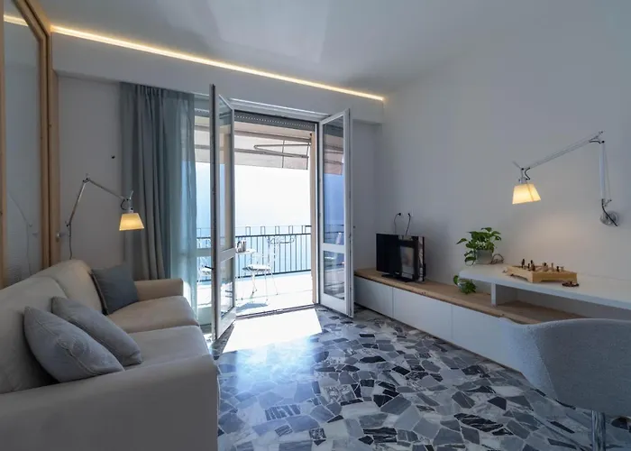 Mamma Ciccia - Waterfront Apartmán Mandello del Lario